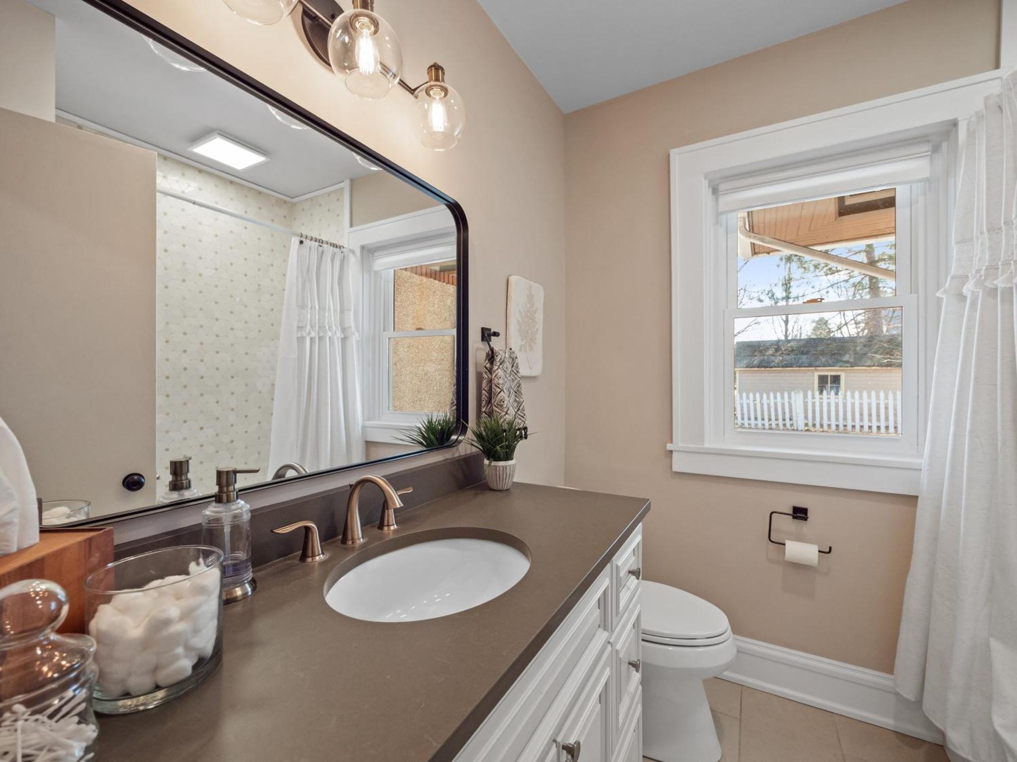 Spanish Charm 4Bed/3Bath Waupaca Dış mekan fotoğraf